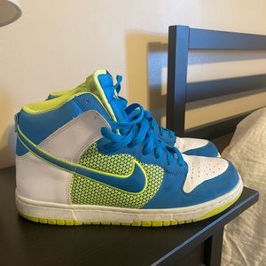 nike dunk high superhero